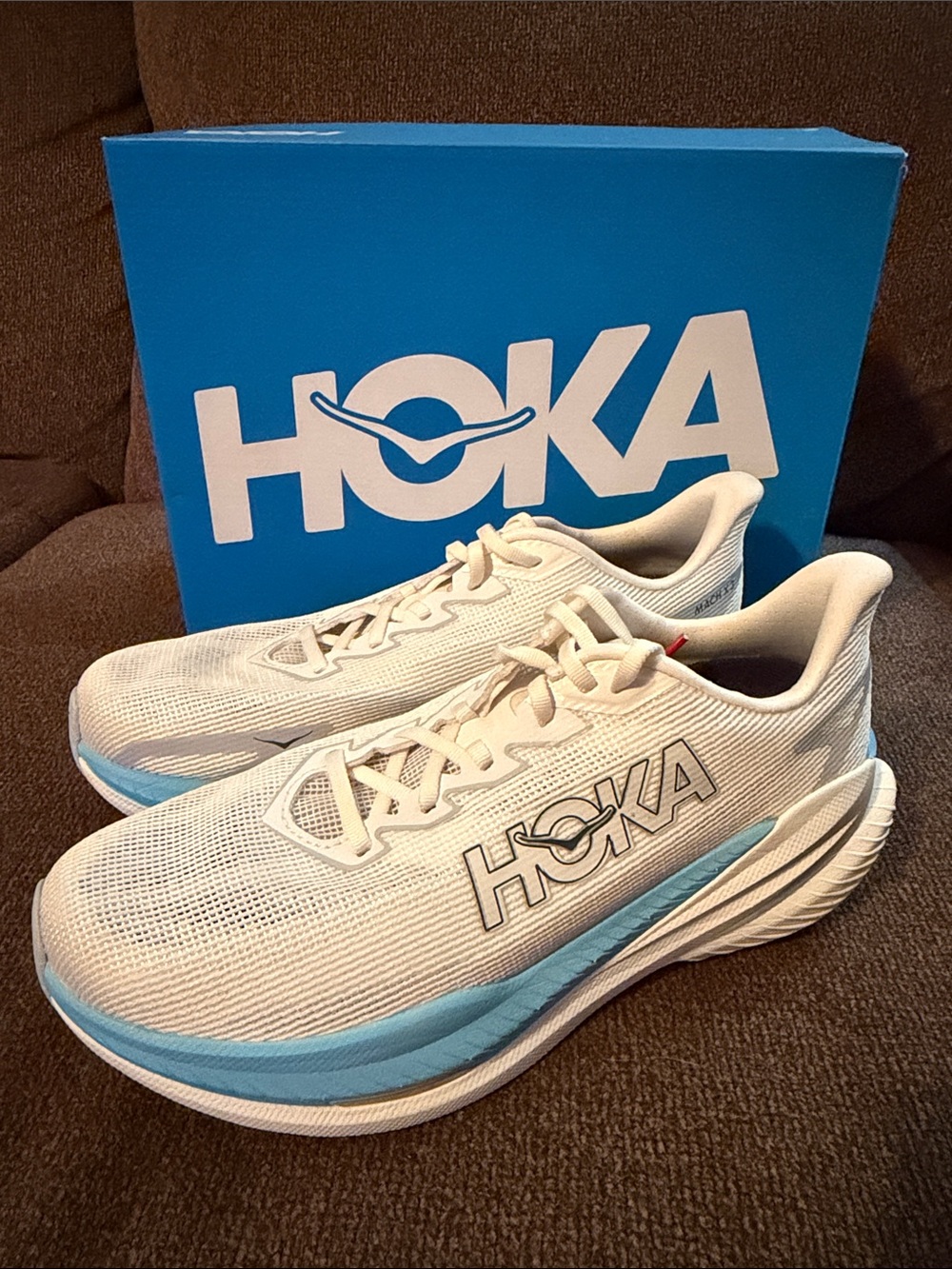 HOKA Mach X 3
